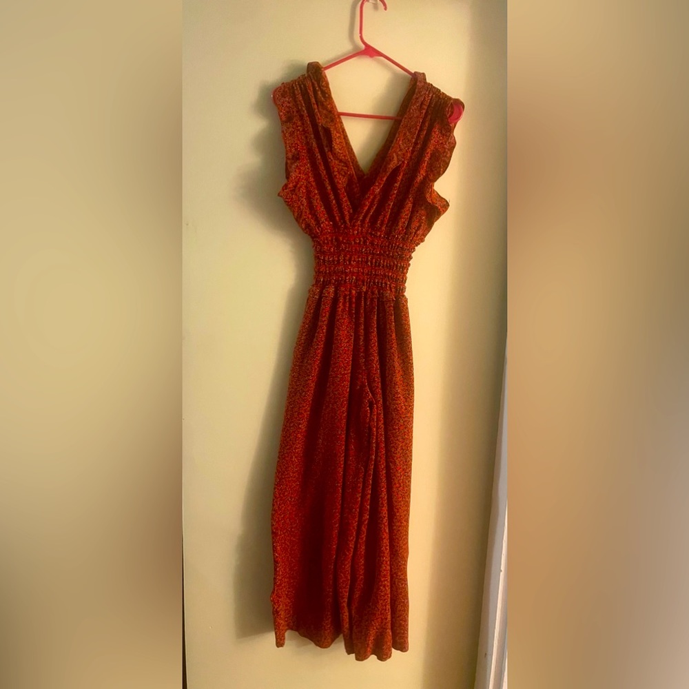 Size medium wide leg